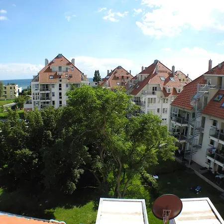 Wolkenlos 12 -